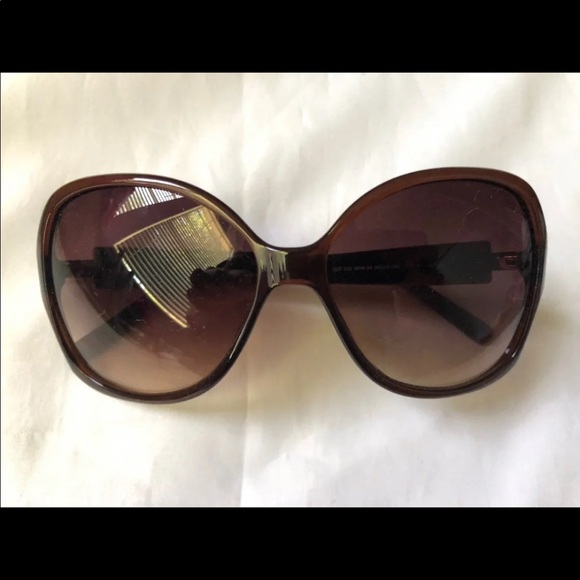 Guess Accessories - Guess sunglasses
